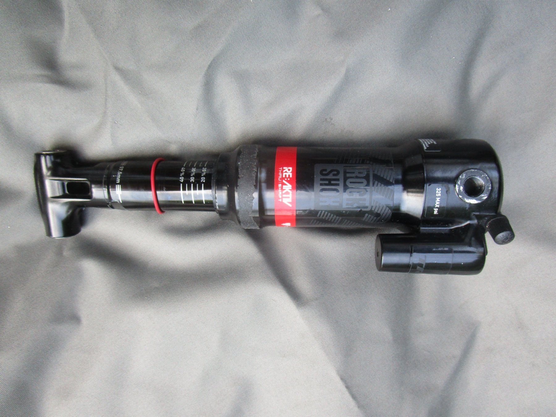Pezzi di ricambio: RockShox Dämpfer 230x57,5mm – Usato da Ottikon venduto da Locomotive01