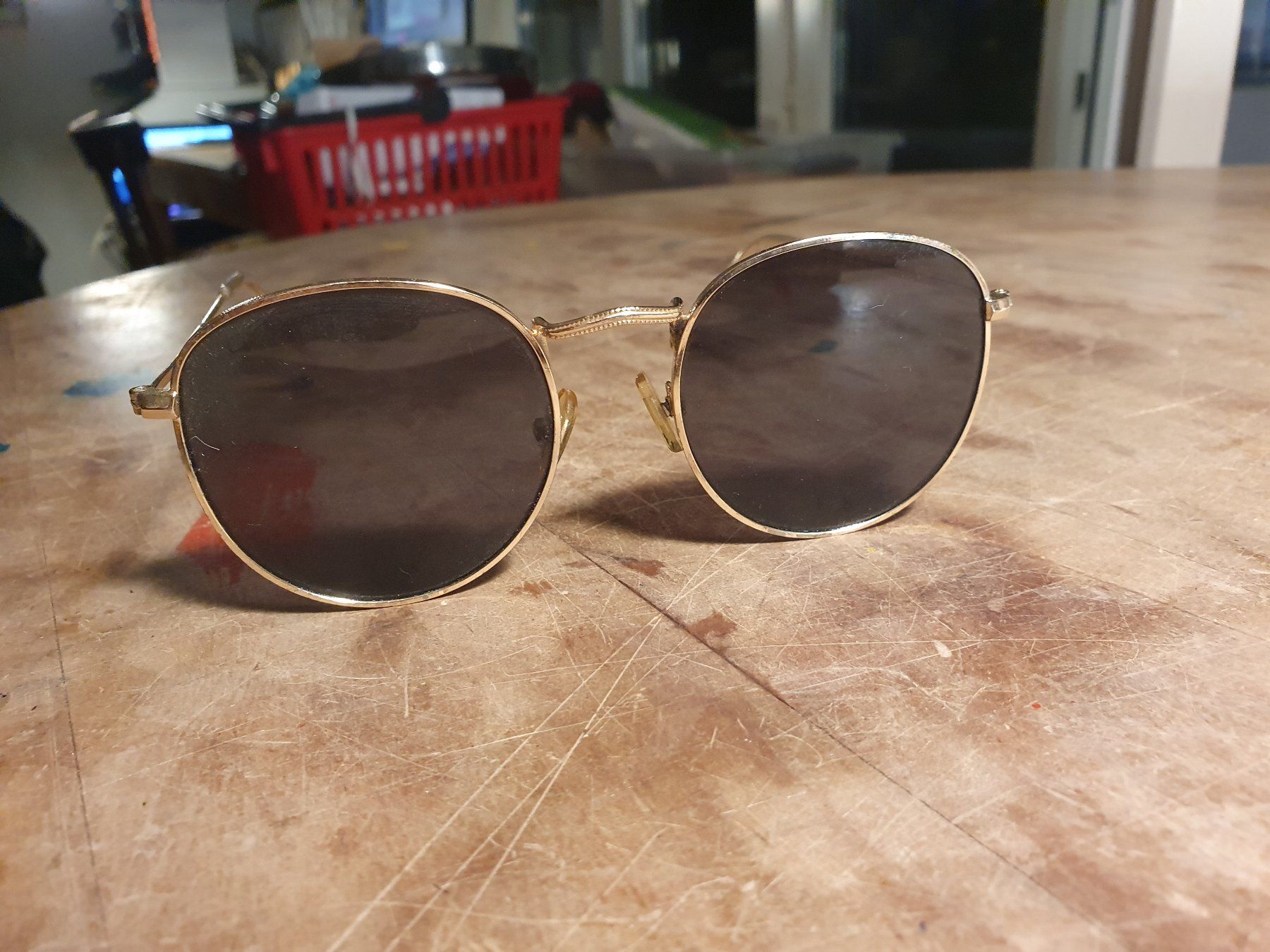 H&M Occhiali & Lenti: Sonnenbrille mit Goldrahmen – Usato da Zürich venduto da loosebone 1