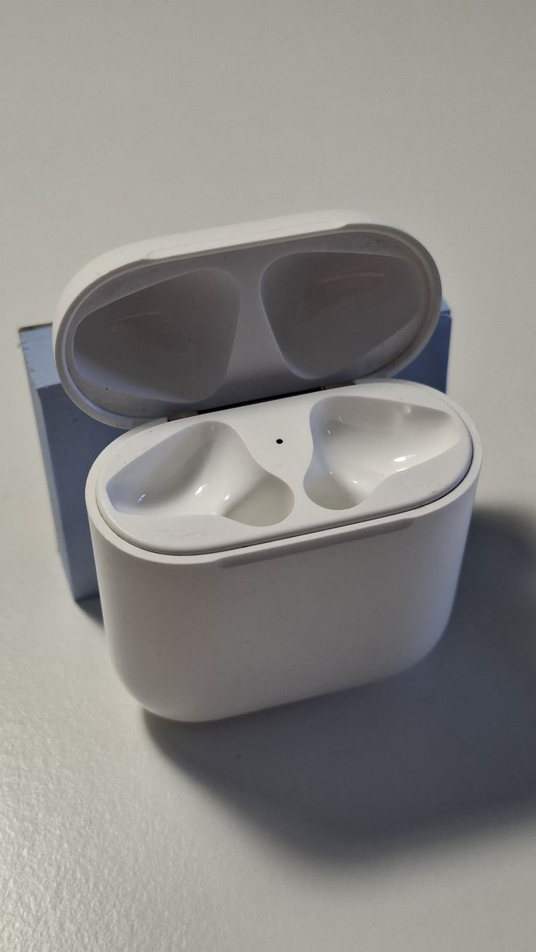 Apple Cuffie: Apple AirPods 2 gebraucht – Usato da Wettingen venduto da leo_5h6v 1