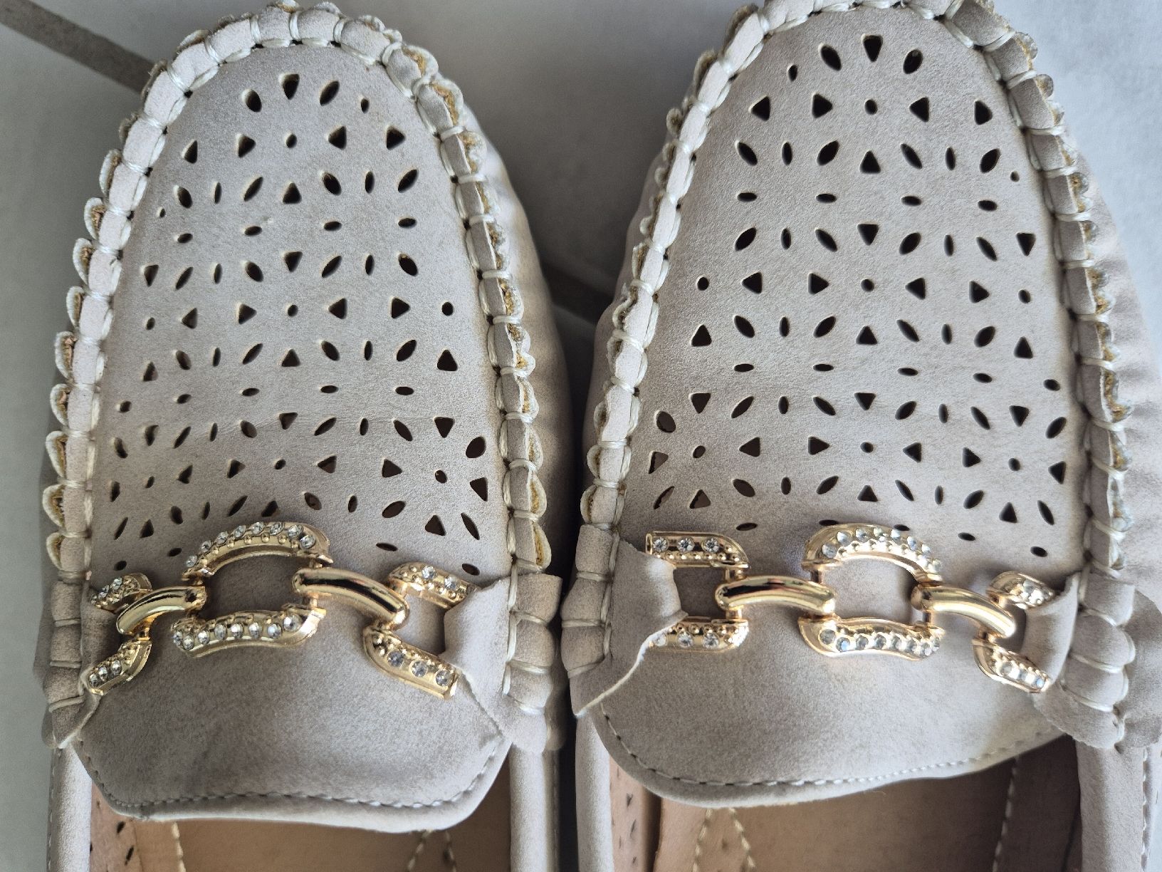 Scarpe da donna: Sommerschuhe 2 Paar Gr.38 NEU! – Nuovo (secondo la descrizione) da Oetwil am See venduto da Janina5 2