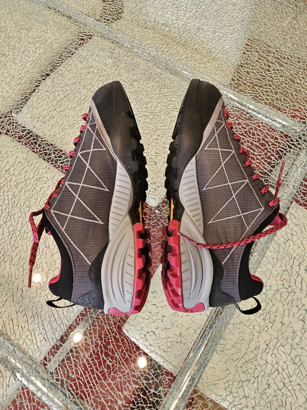 Scarpa Scarpe da donna: Scarpa Gr. 37 – Usato da Luzern venduto da Reni025 4