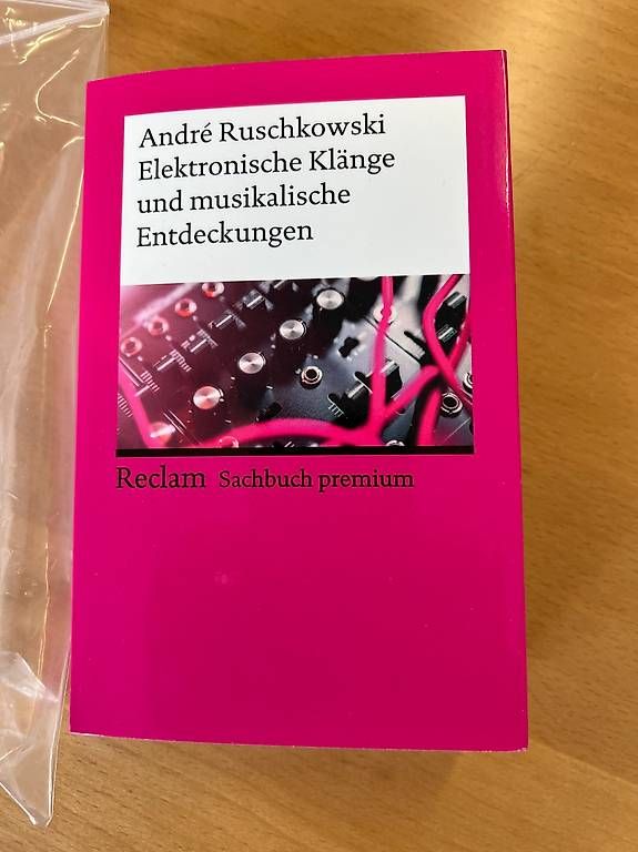 Bücher: Taschenbuch über Musikelektronik – Gebraucht aus Langenthal von Walch