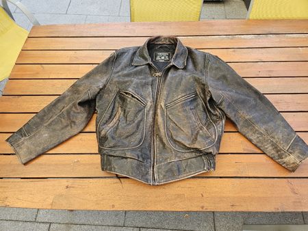 Lederjacke Chevignon Fliegerjacke Grösse L, innen leichte De