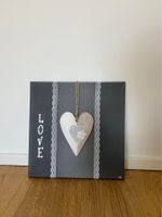 Quadro con cuore decorativo "LOVE" grigio e bianco