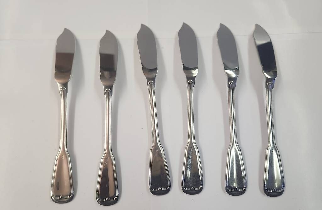 Posate: Couteaux à poisson métal argenté – Usato da Donneloye venduto da ire_767q 1