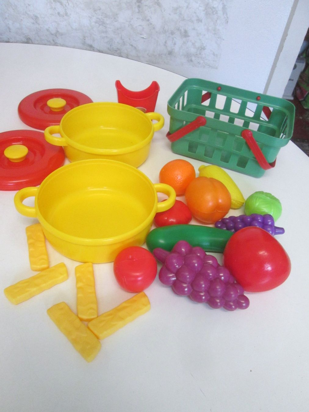 Jouets: Küchenzubehör aus Kunststoff – D'occasion à Sementina par babucia 2