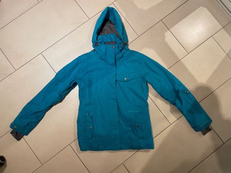 Winterjacke mit Kabelführungsschlaufe/Kopfhörerloch