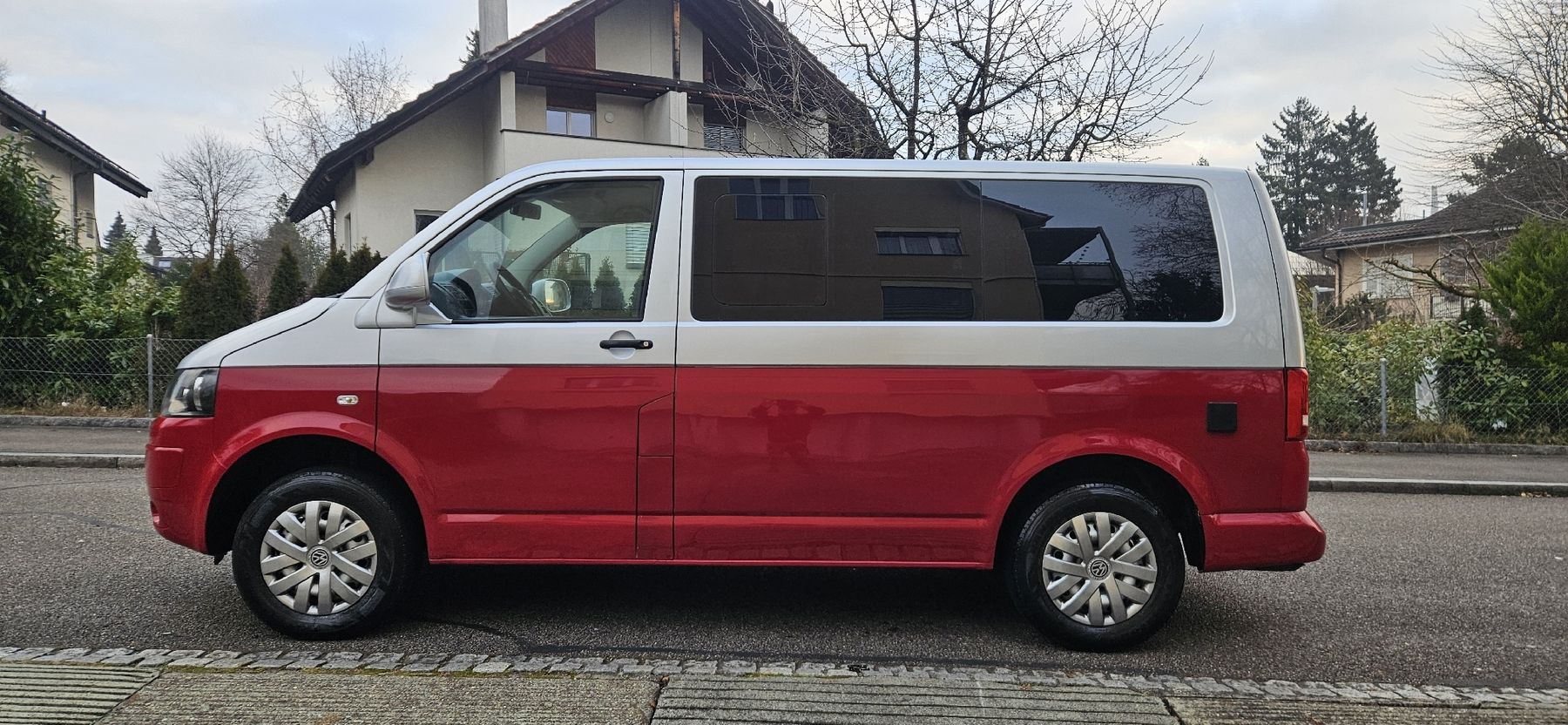 VW Véhicules de camping: VW T5 4MOTION CARAVELLE CAMPER – D'occasion à Dietlikon par svajc80 2