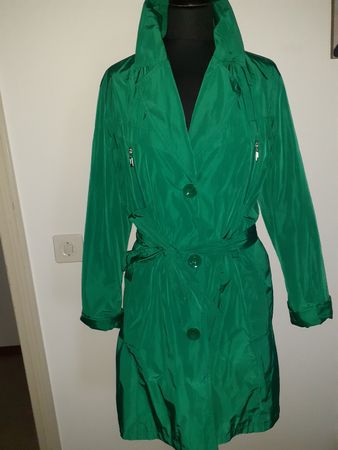 Impermeabile  trench primaverile verde