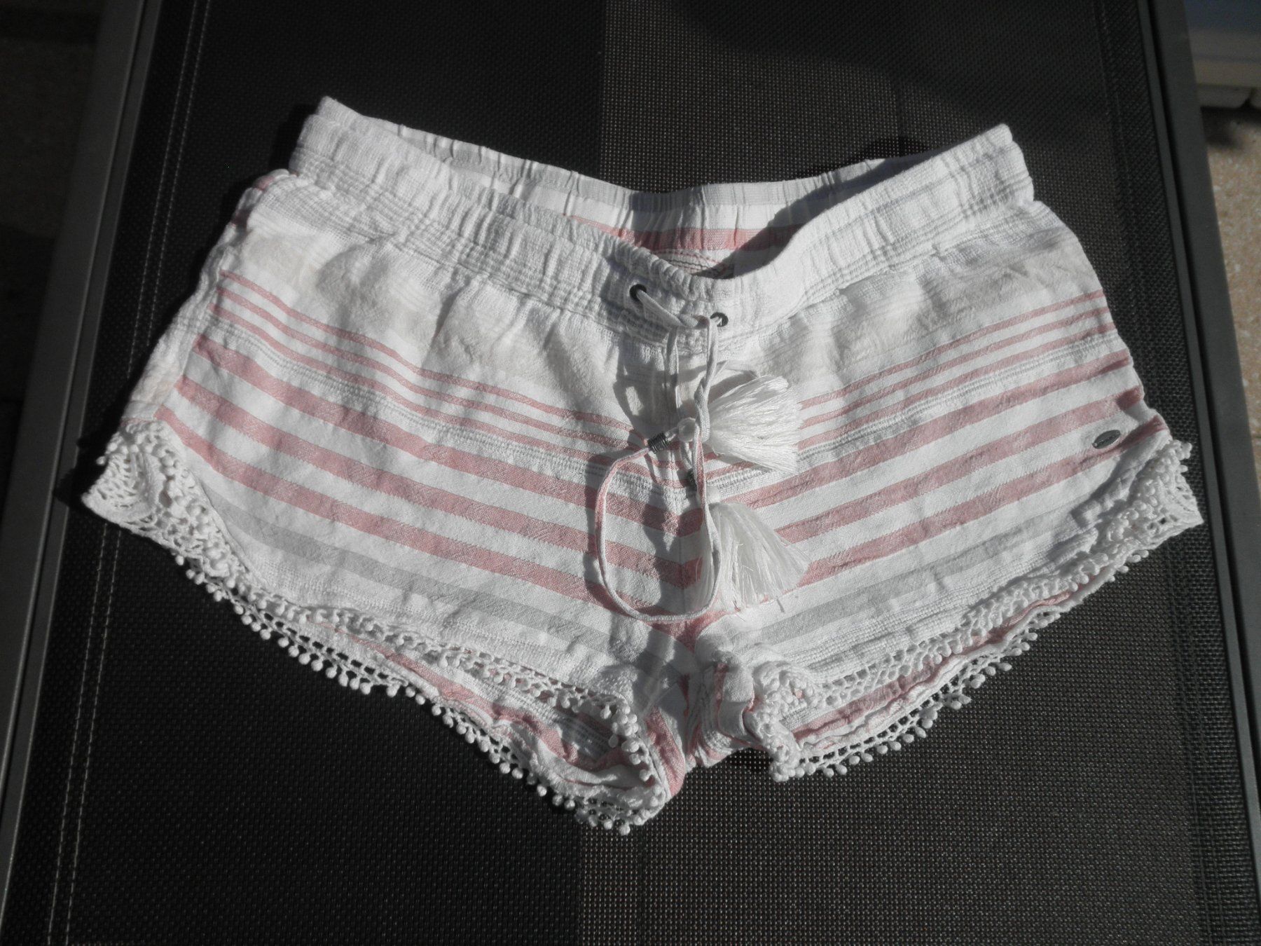Lotti di vestiti: O' Neill Set Shorts und Kapuzenpulli – Usato da Buttwil venduto da Engelhaar 4