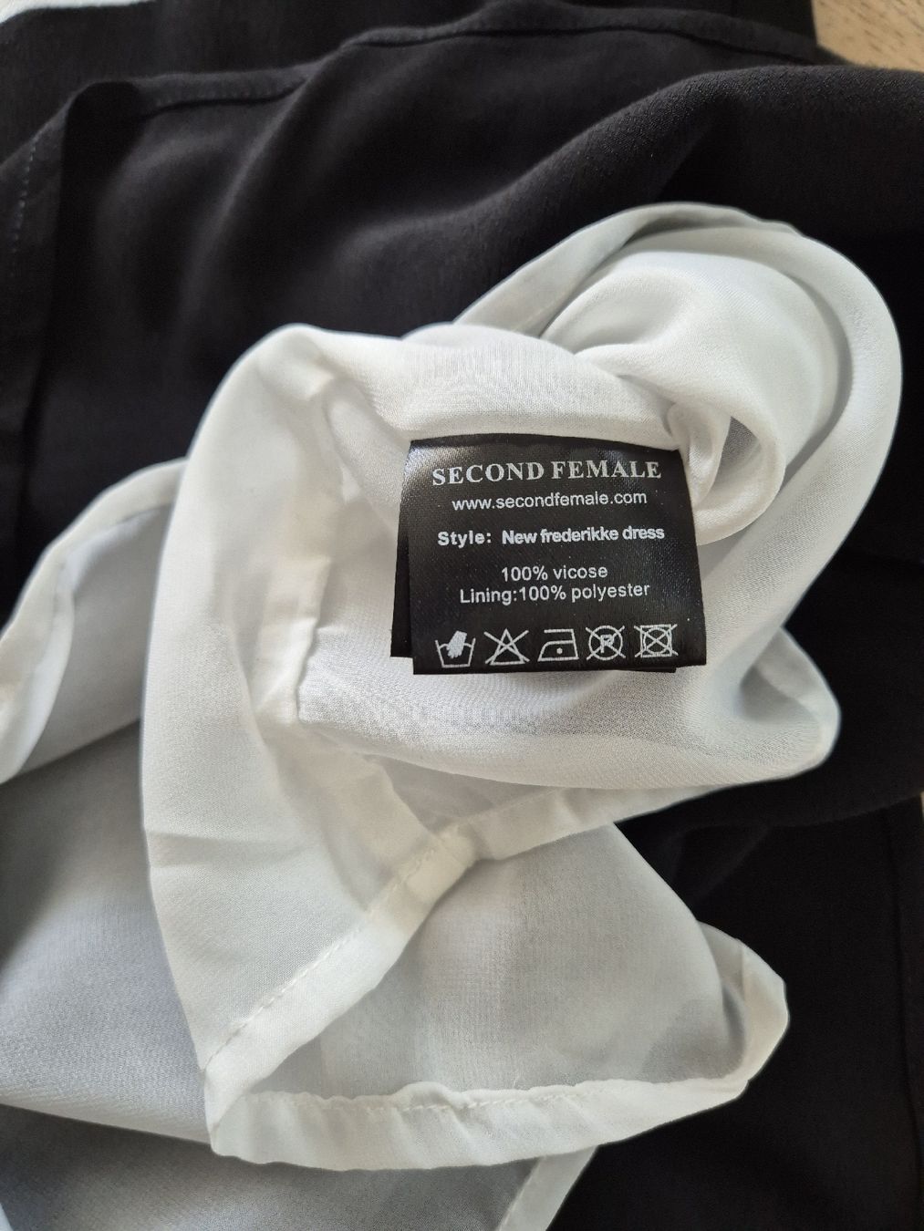 Vestiti: Elegantes Second Female Kleid Gr. L – Nuovo (secondo la descrizione) da Schaffhausen venduto da Madison74 1