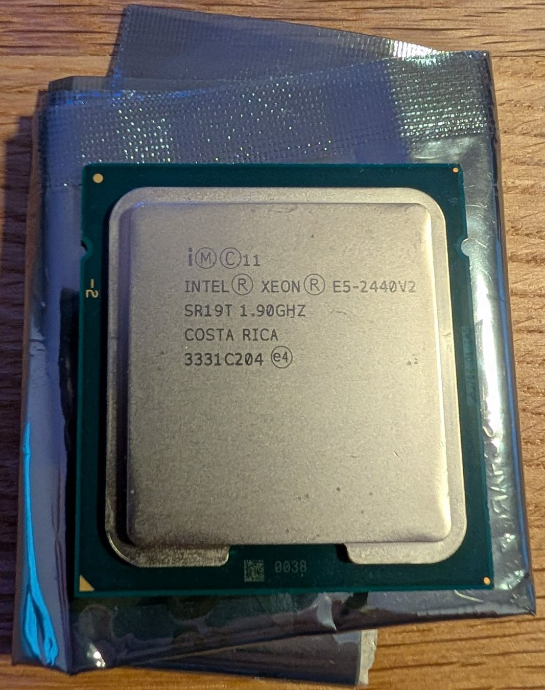 Intel Server: Intel Xeon E5 2440 v2 – Usato da Münchenbuchsee venduto da Gohst1
