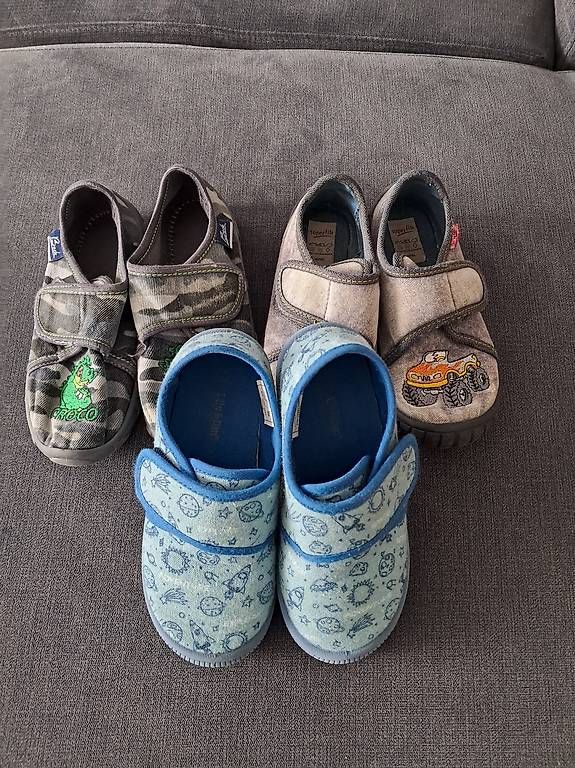 Scarpe per ragazzi: Finken / Hausschuhe Paket Gr. 27 – Usato da Belp venduto da Verk976