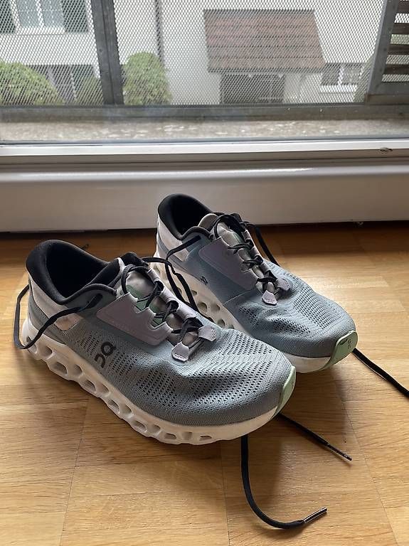 On Scarpe da uomo: On Cloudstratus 40.5 wenig getragen – Usato da Urdorf venduto da lyl_889t