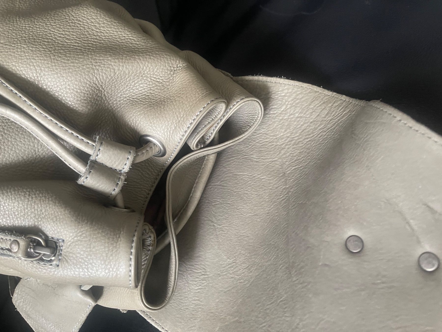 Zaini: Legend  Leder  Rucksack – Usato da Hinterkappelen venduto da simona67 2