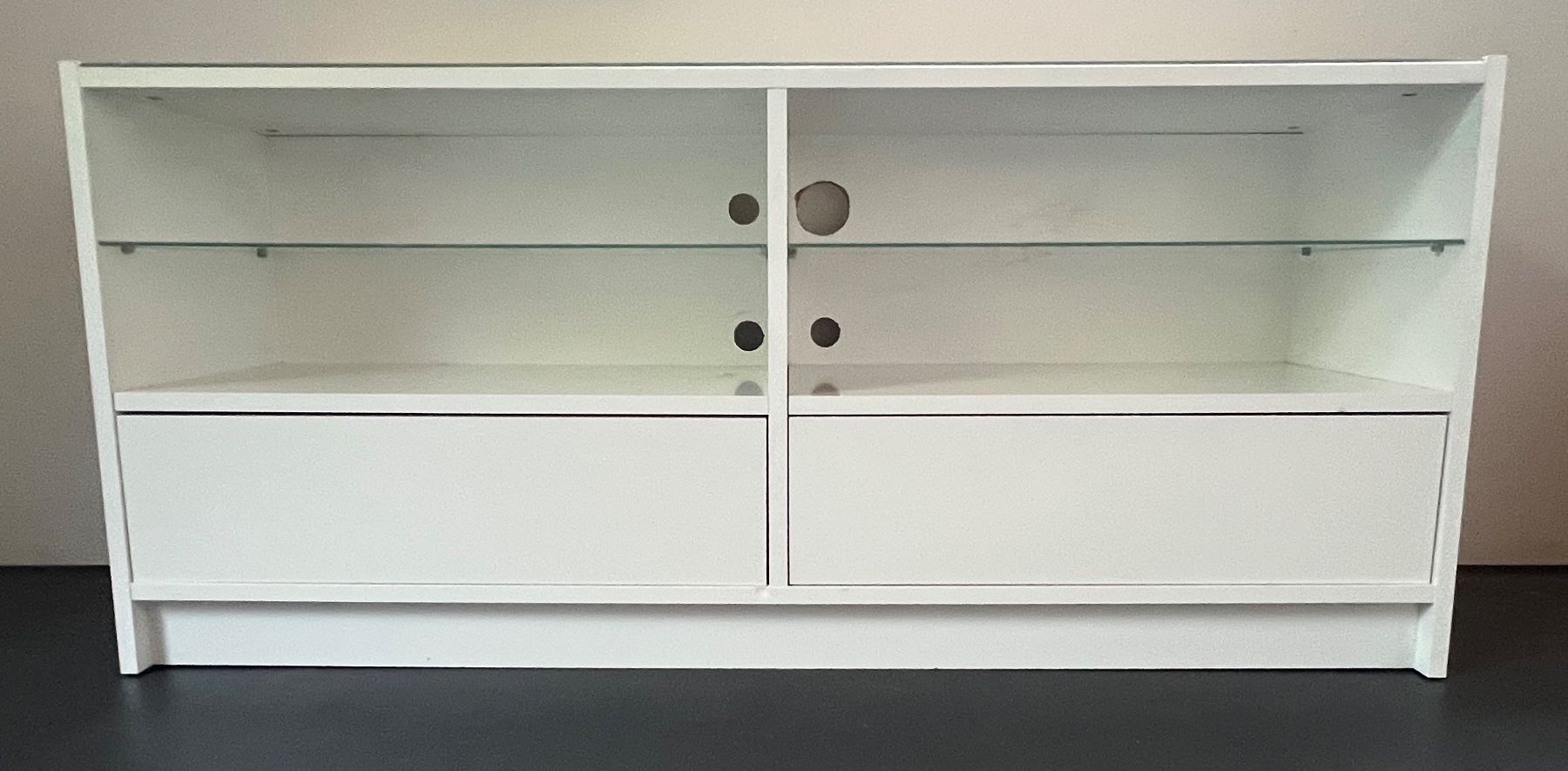 Ikea Mobili TV: TV-Möbel weiss IKEA – Usato da Spiez venduto da Xenoli