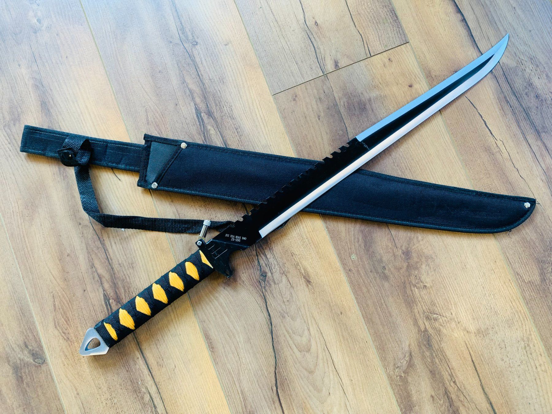 Zubehör: Régiment du Roi Tactical Messer 69cm mit LED NEU – Neu und originalverpackt aus Bergdietikon von shopAgent 7