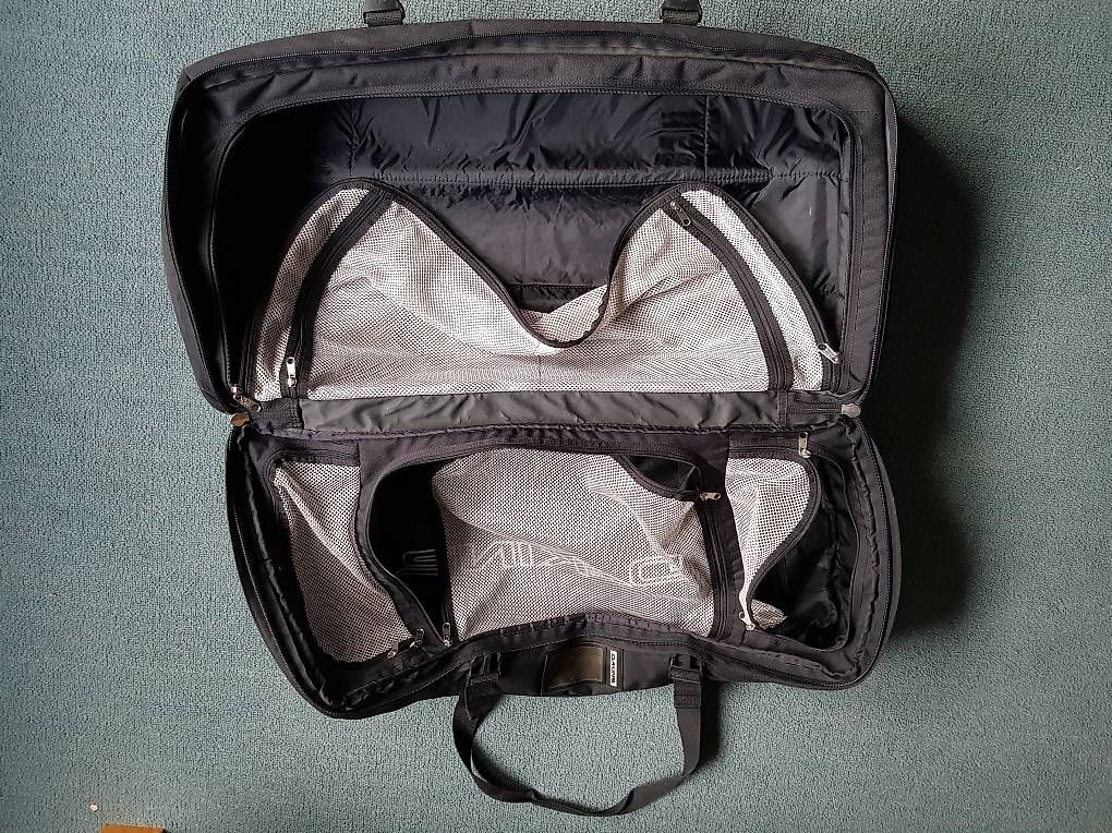 Valigie: Grande valise Dakine – Usato da Soubey venduto da jul_lsm9