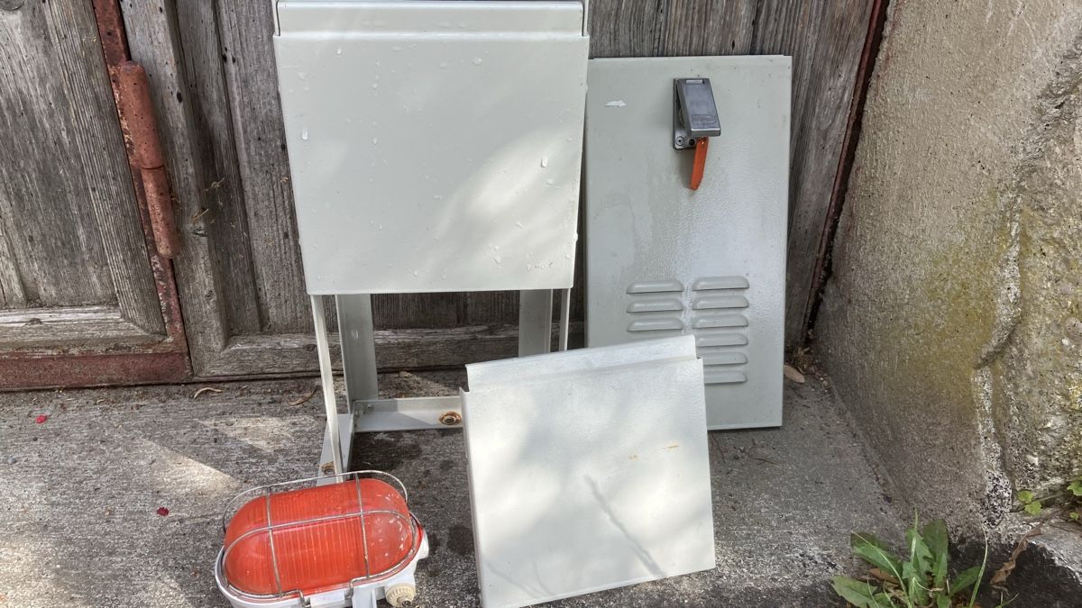 Stromzufuhr: Elektro Verteilkasten – Gebraucht aus Gondiswil von havre 3