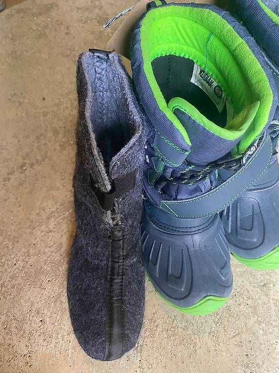Herrenschuhe: Chaussure de Neige enfants taille 33 – Gebraucht aus Ardon von a_laroyale 2