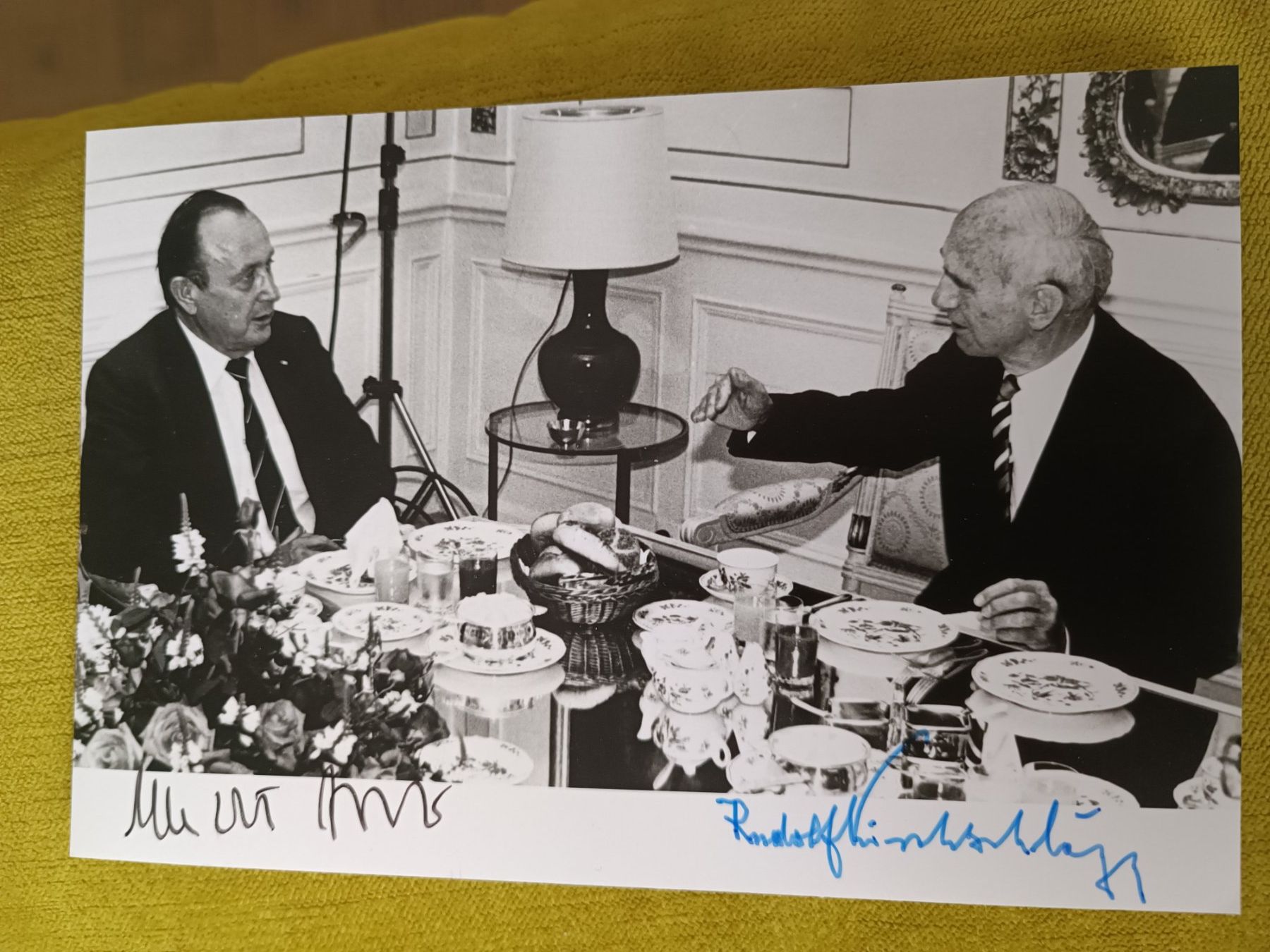 Autogramme: Rudolf Kirchschläger & Hans-Dietrich Genscher – Gebraucht aus Menziken von Artographs