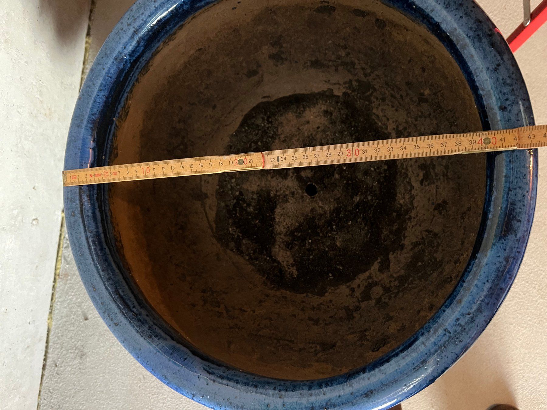 Blumentöpfe: 2 Blaue Keramik Pflanzentöpfe, Übertopf Garten – Gebraucht aus Rheinfelden von  4
