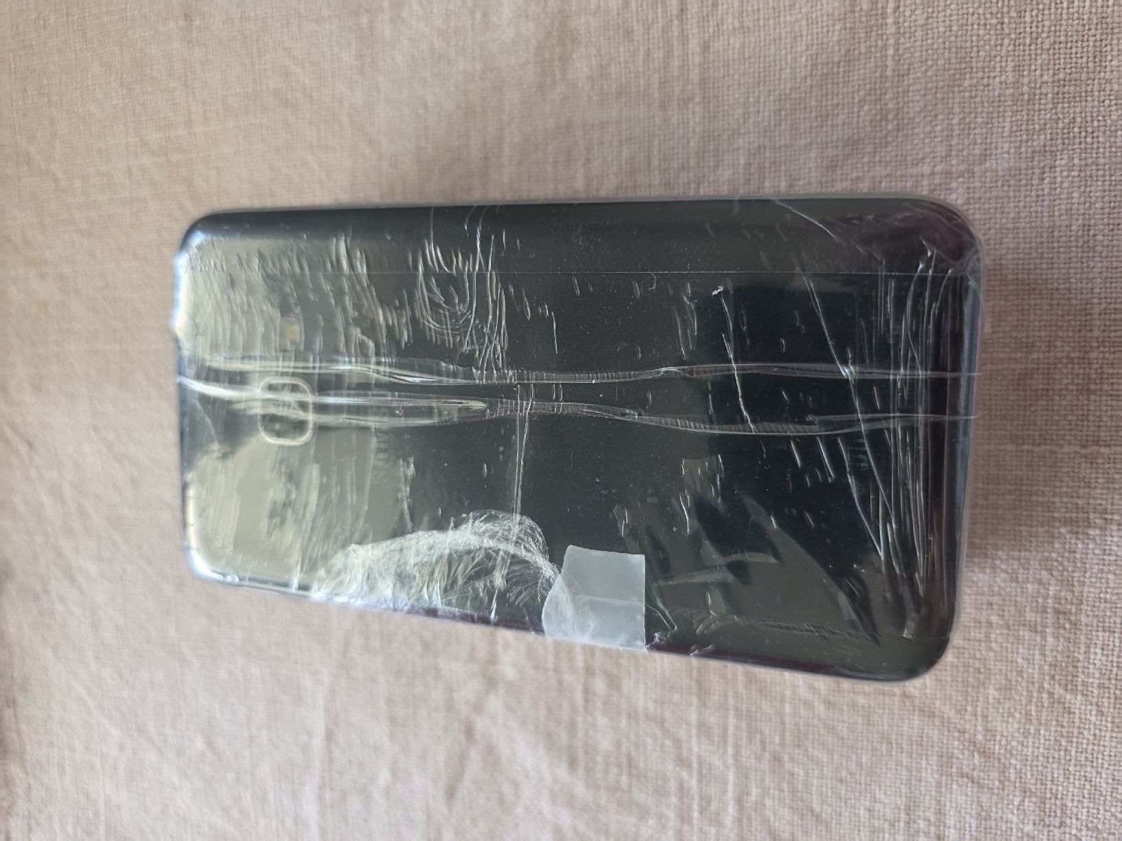 Telefoni cellulari / Smartphones: 4 Handys – Difettoso da Olten venduto da Prinzenstyle