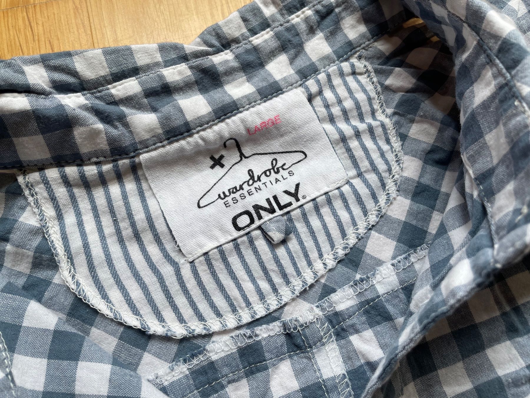 Only Blusen: Only Karobluse tailliert M/L – Gebraucht aus Bern von brup 3