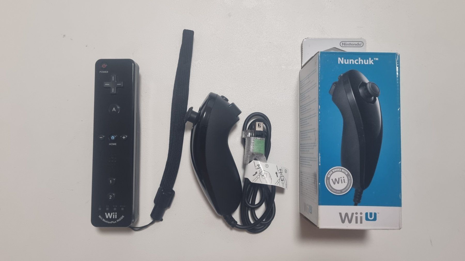 Nintendo Controller: Nintendo Wii Wii U Remote Motion Plus + Nunchuck Controller – Usato da Birsfelden venduto da val_d9c2