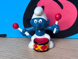 Schlumpf mit Trommel / Schlagzeug