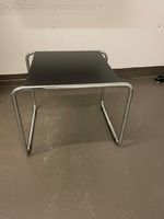 schöner Designer Beistelltisch