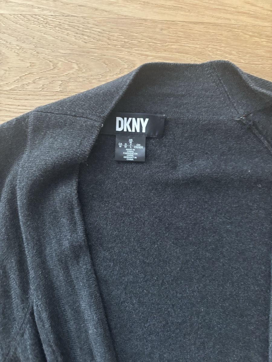 DKNY Giacche: Strickjacke DKNY Gr.M – Usato da Luzern venduto da sumsili 1