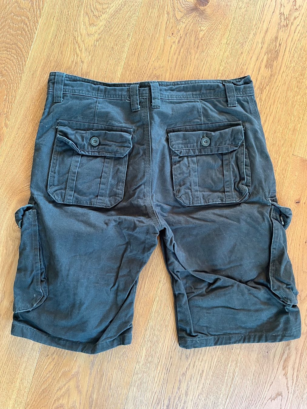 Pantaloni: Sommer-Cargoshorts, Khaki, Gr. 30 – Usato da Sigriswil venduto da Krugle83 3