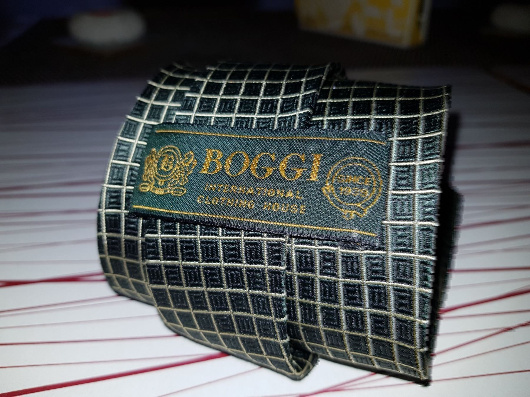 Cravatte: BOGGI Cravate en soie / Seiden Krawatte – Usato da Cossonay-ville venduto da Super-Price-Quality 8