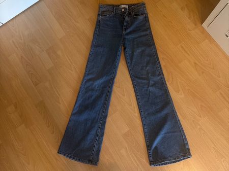 Zara Jeans Grösse 32 Neu