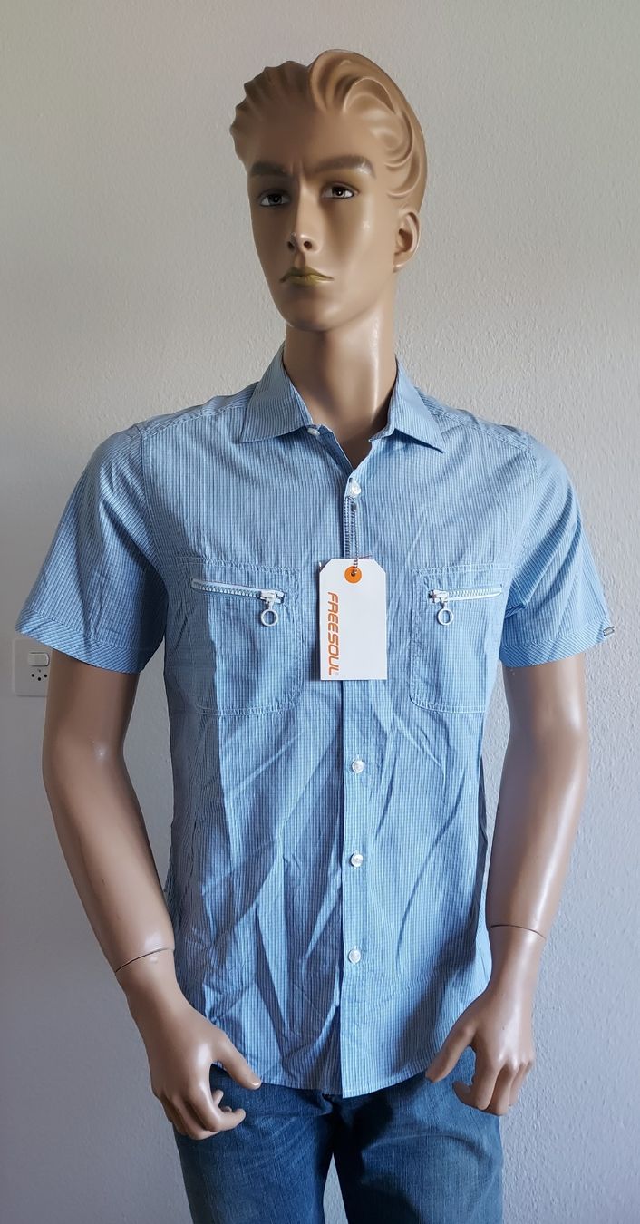 Hemden: Neues FreeSoul Herren Hemd, Gr. S, hellblau – Neu und originalverpackt aus Basel von Mazzo84