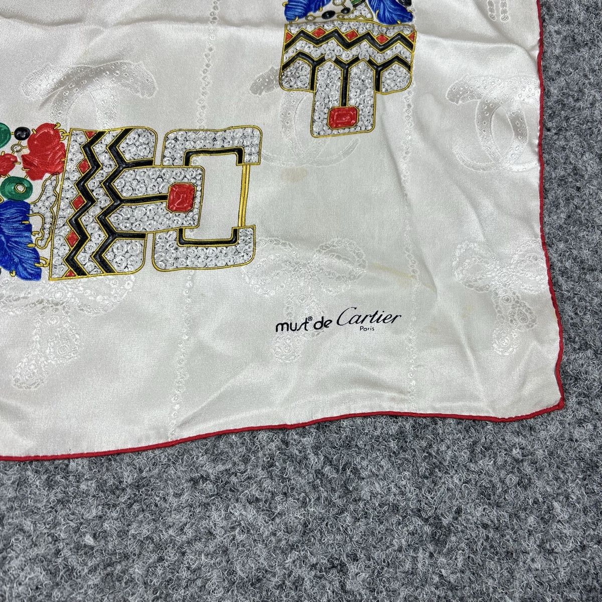 Cartier Foulards & écharpes: Cartier scarf  – D'occasion à La Sagne NE par Matlasape 1