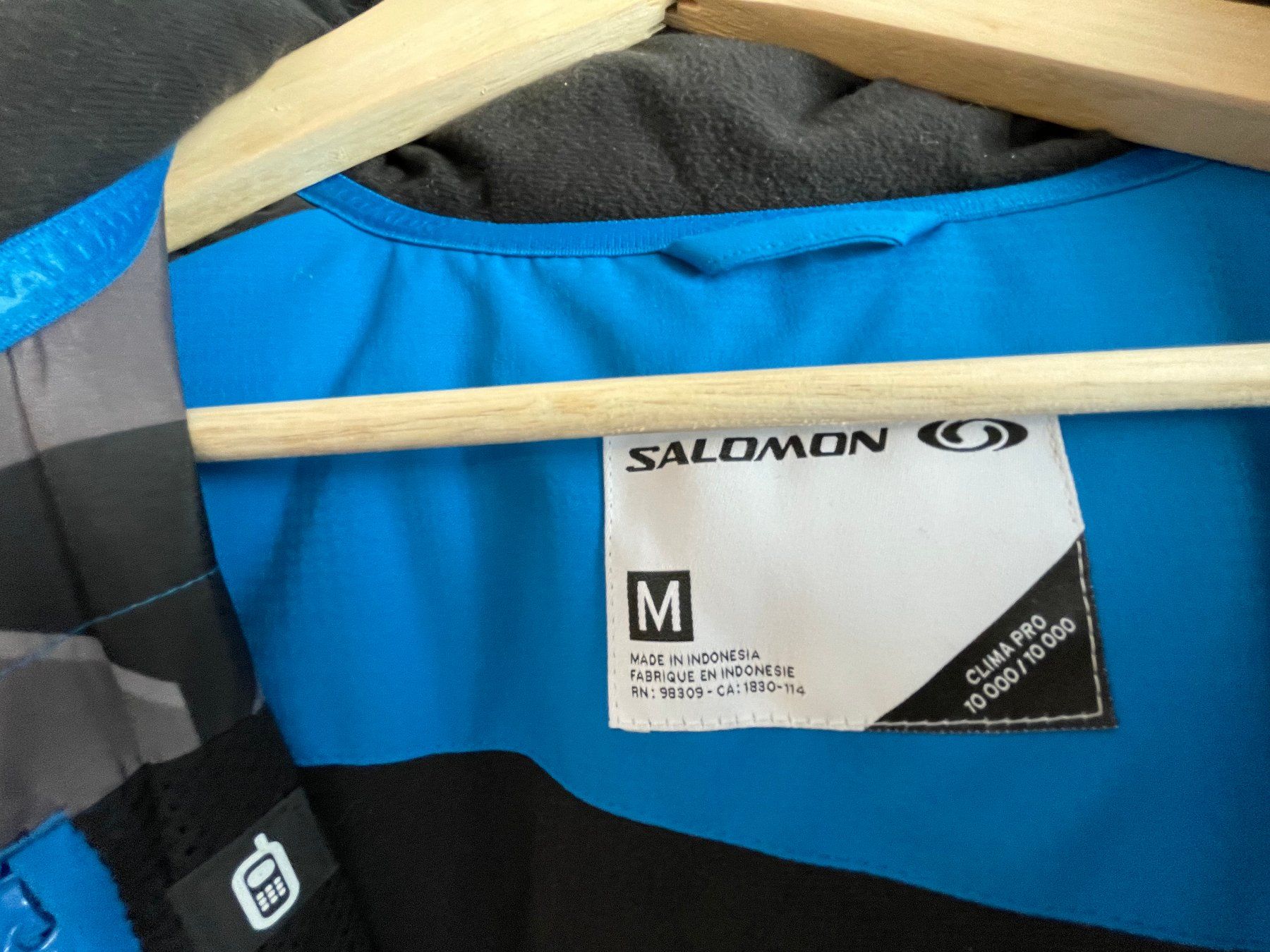 Salomon Giacche: Ski- und Snowboardjacke – Usato da Curaglia venduto da catschadur 5