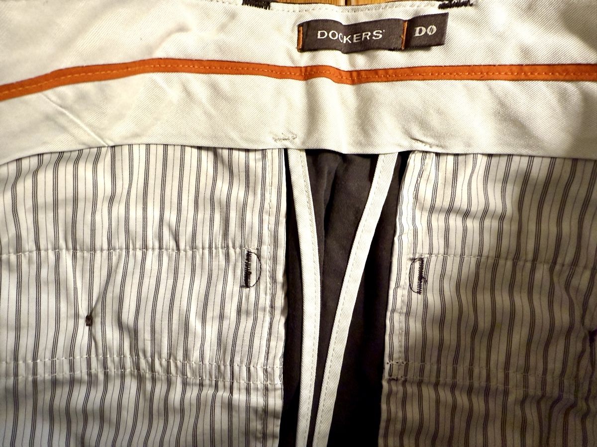 Pantaloni: DOCKERS Baumwoll Chino – Nuovo (secondo la descrizione) da Schattenhalb venduto da Oodaaq 3
