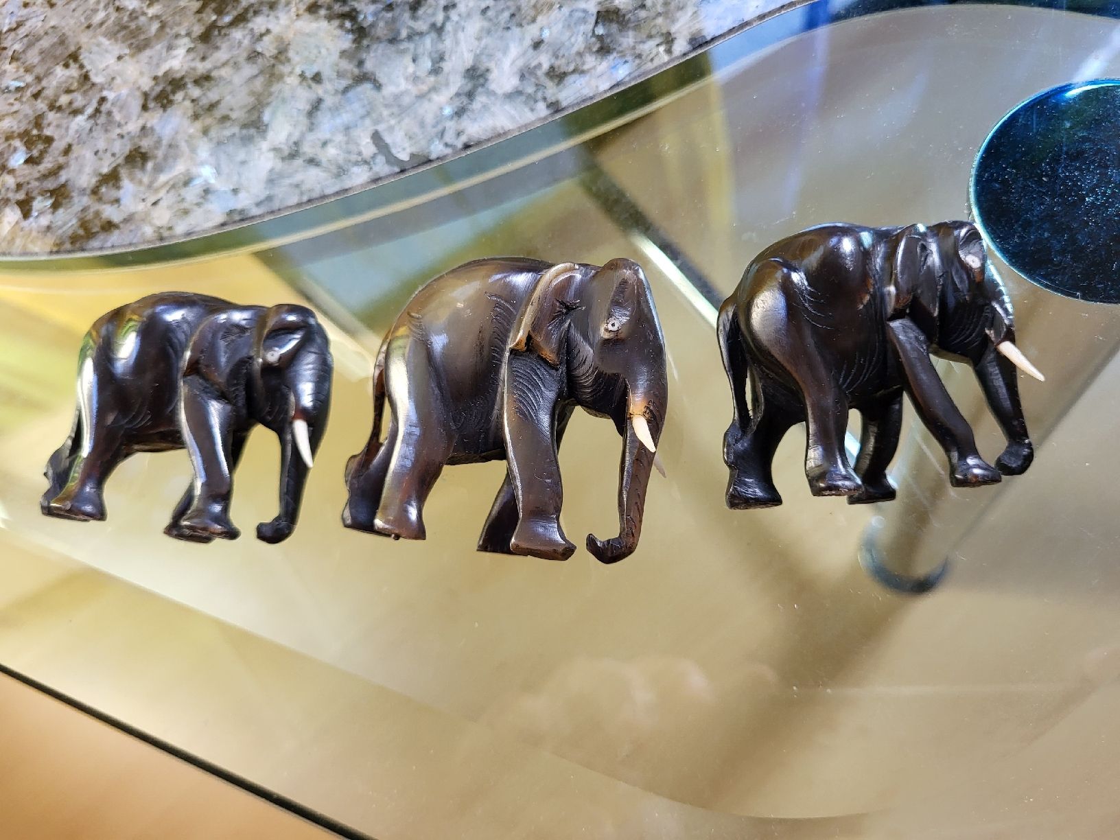 Statuette: Horn Elefanten – Nuovo (secondo la descrizione) da Flawil venduto da Uncristalized