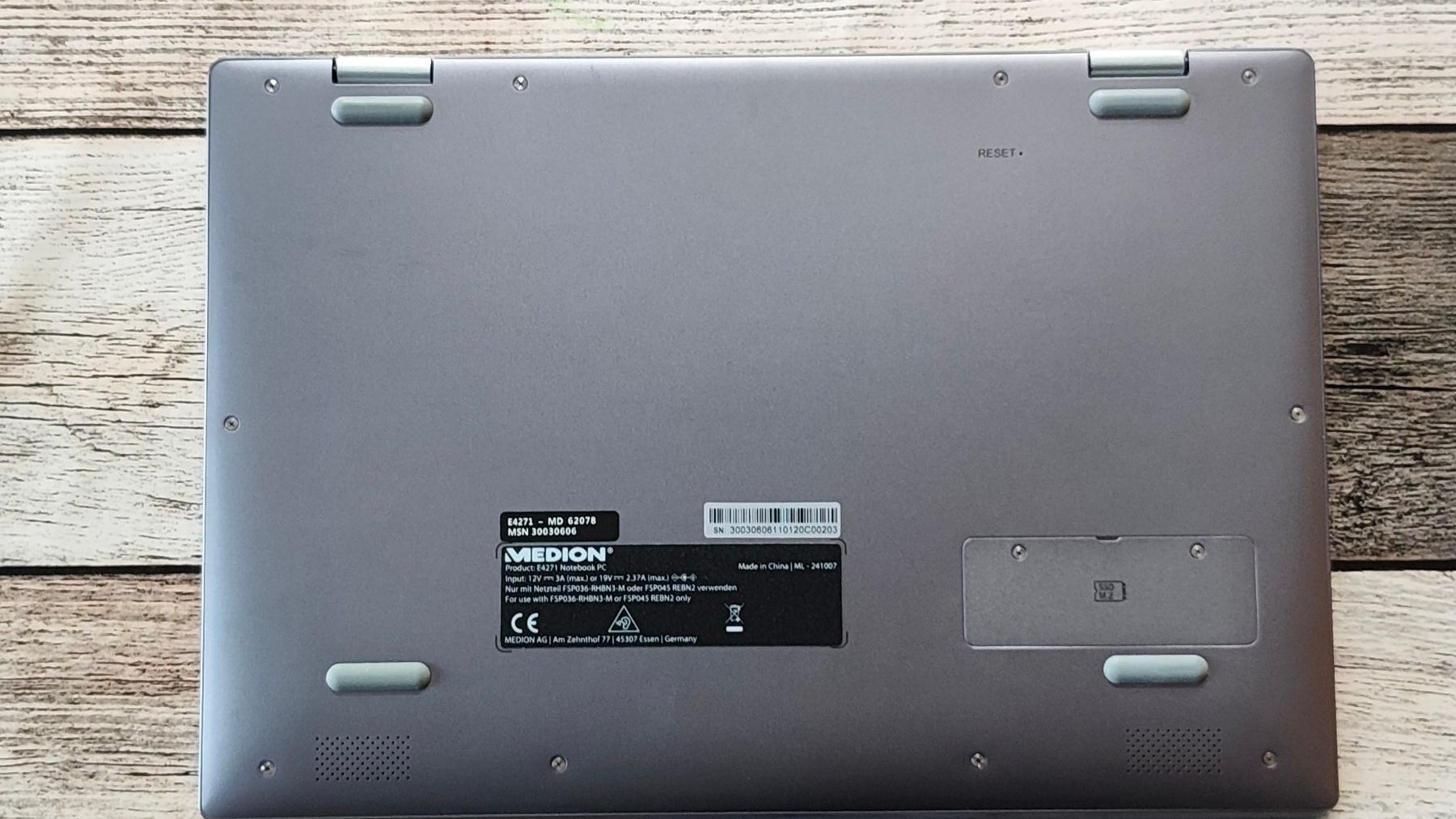 Medion Notebooks: MEDION AKOYA E4271 – Gebraucht aus Montsevelier von pins76 4