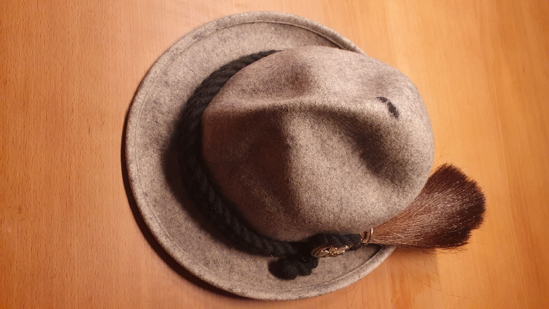 Chapeaux, bonnets & casquettes: Trachtenhut mit Gamsbart – D'occasion à Bottmingen par Sgt-Pepper 3
