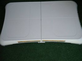 Wii Fitnessboard mit allem Zubehör