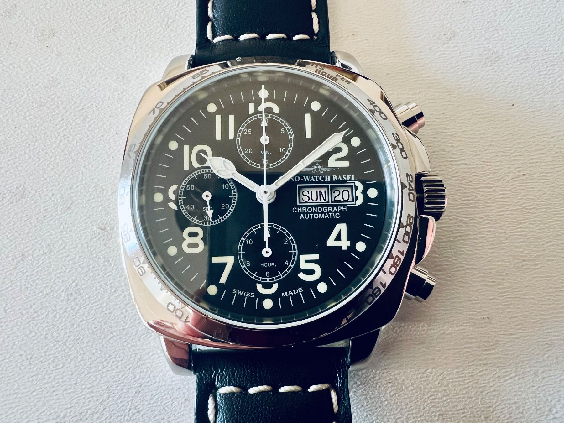 Zeno Orologi: ZENO Cambered Square Pilot Chrono Tachymeter,7750, SRP2010.- – Nuovo e nell'imballaggio originale da Le Mont-sur-Lausanne venduto da LycaGallery 2