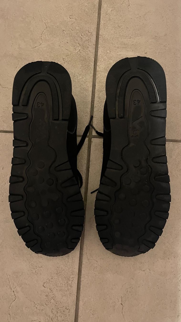 Scarpe da uomo: Sneaker Vty schwarz sportlich Grösse 43 – Usato da Wetzikon ZH venduto da Schrungus 3