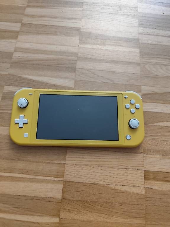 Console: Nintendo Switch Light  – Usato da Kriens venduto da mic_k959 1