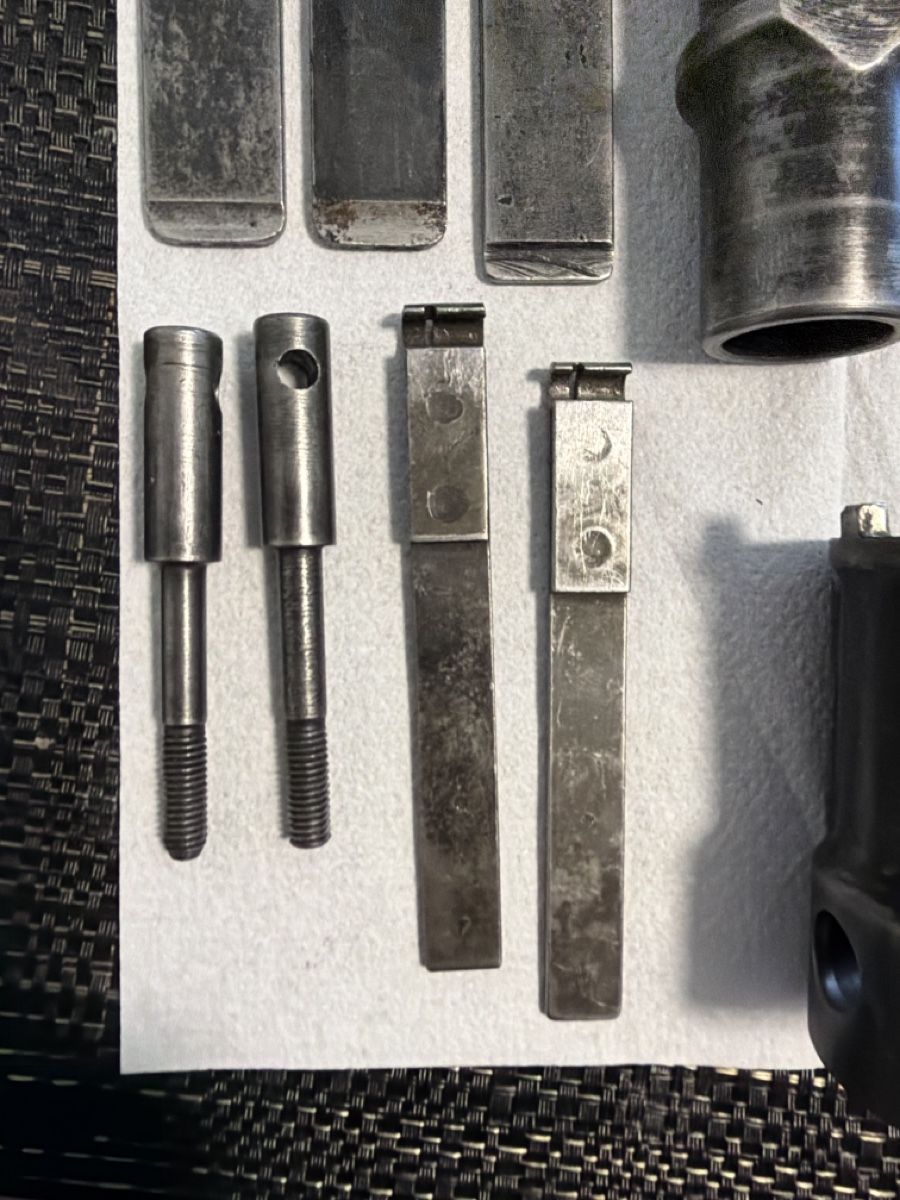 Schweizer Armee Uniformen: Outils pour W+F MG 51 & 64 – Gebraucht aus Lausanne von Erion2015 2