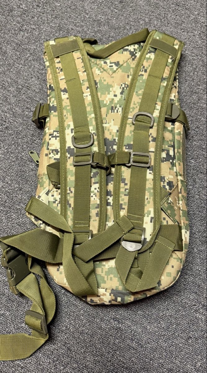 Zaini: Trinkrucksack Army Camouflage 3L – Usato da Bauma venduto da Shotgunmann 2