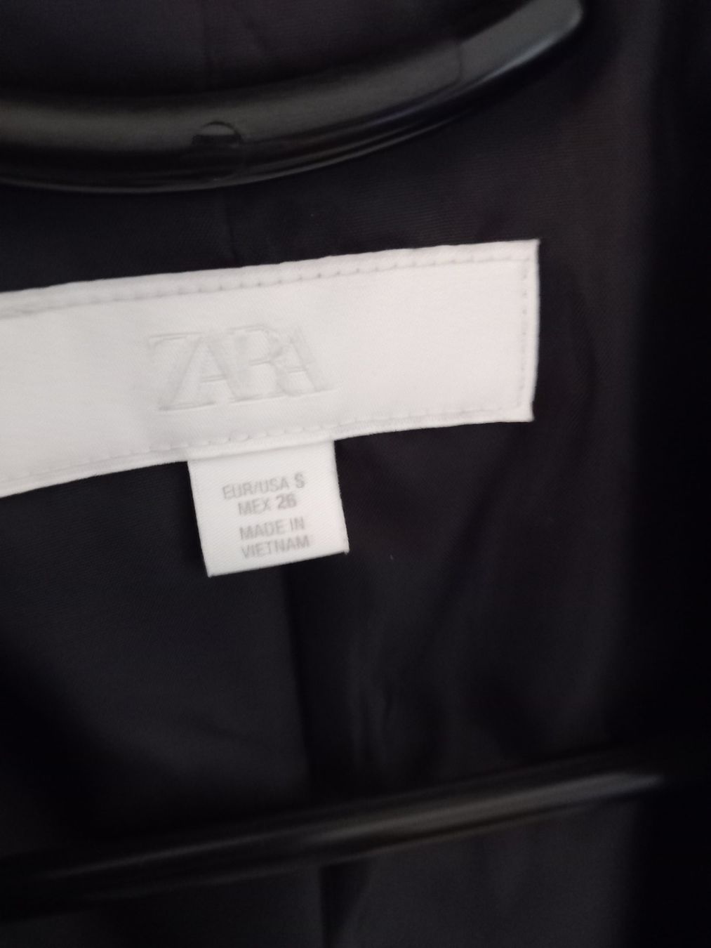 Zara Ensembles & Tailleurs: 2 Blazer – D'occasion à Givisiez par Reiffel 1