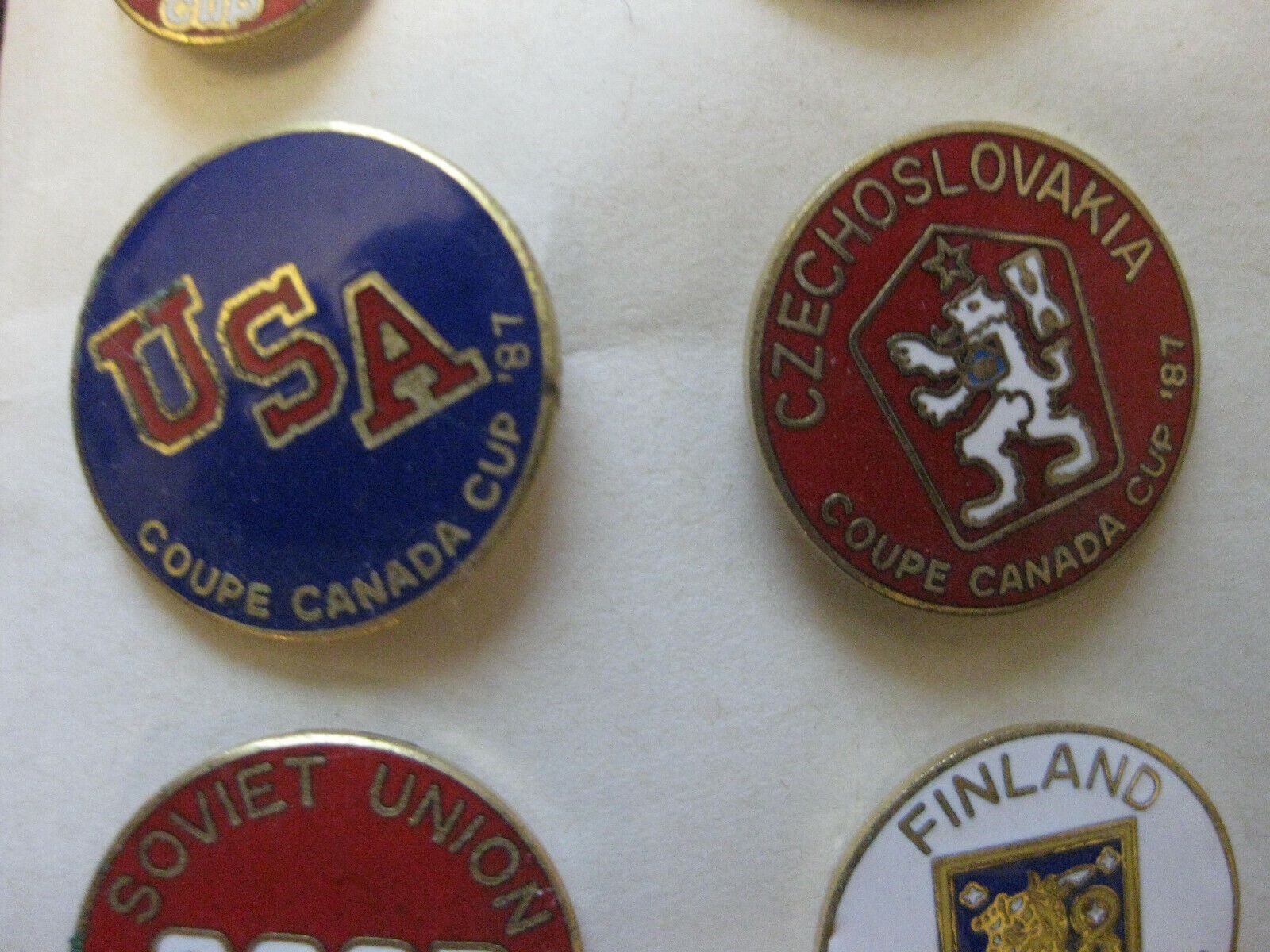 Broschen & Nadeln: 1987 Canada Cup Hockey Official Pin Set – Gebraucht aus Osogna von goodthingme 2